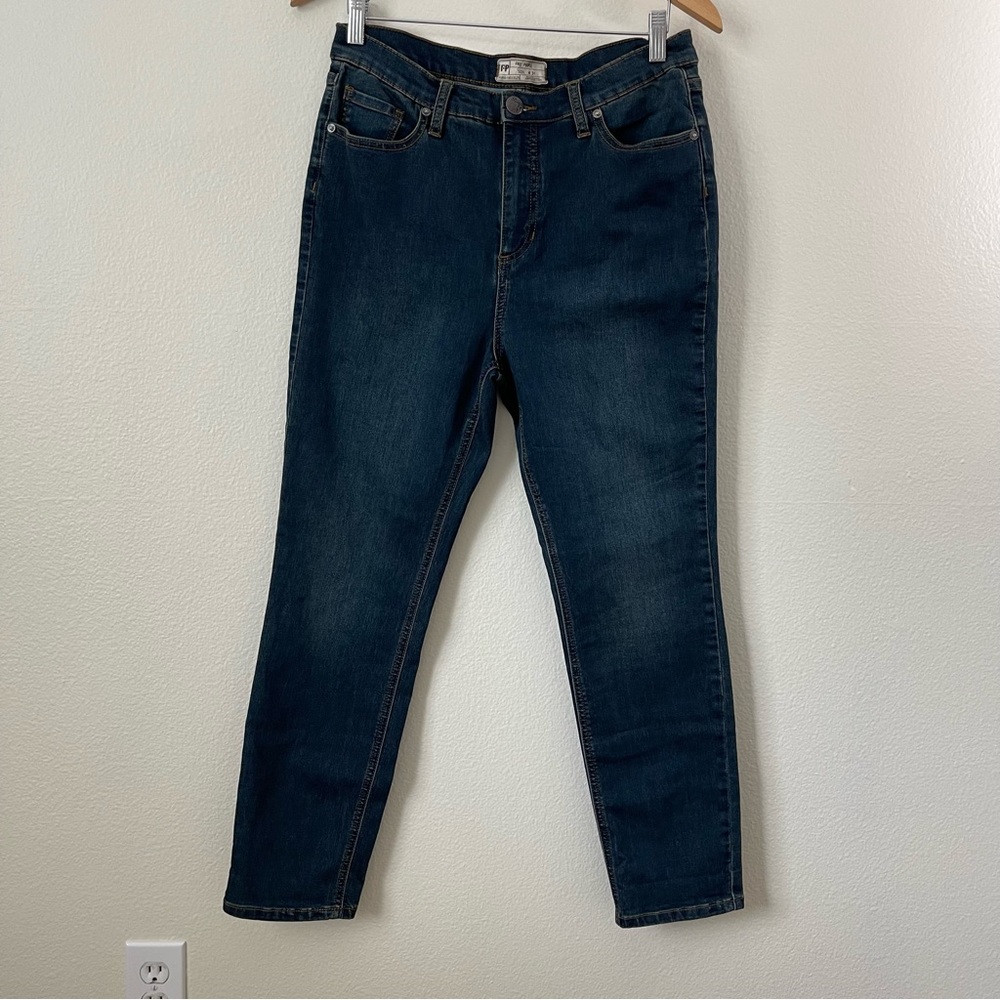 Free People Straight Leg Denim Jeans Size 31